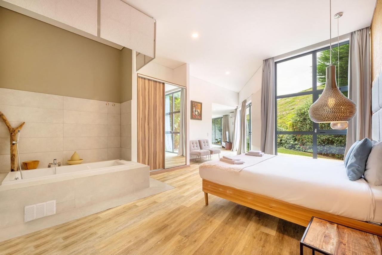 Guestready - Luxury Beach Villa With Private Pool Mafra Exteriör bild